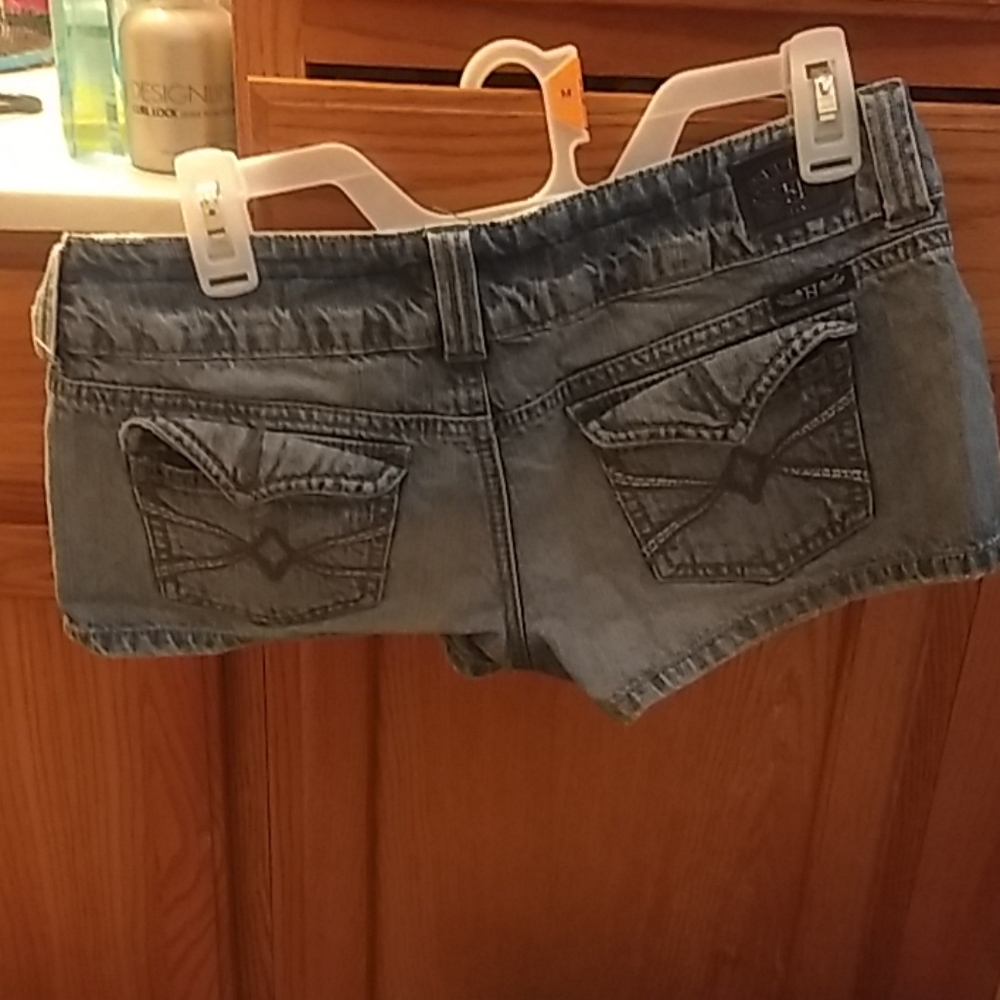 Jean shorts - Picture 2 of 2